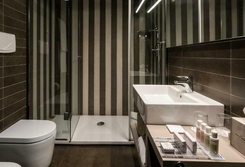 سوییت, Fifty House Cellini