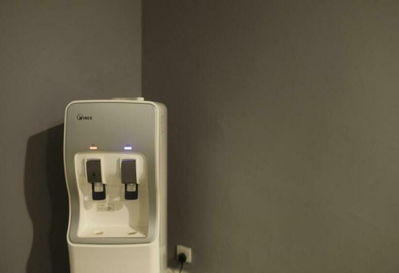 חדר דחוקס עם מיטת קינג, I Am Jazz Boutique