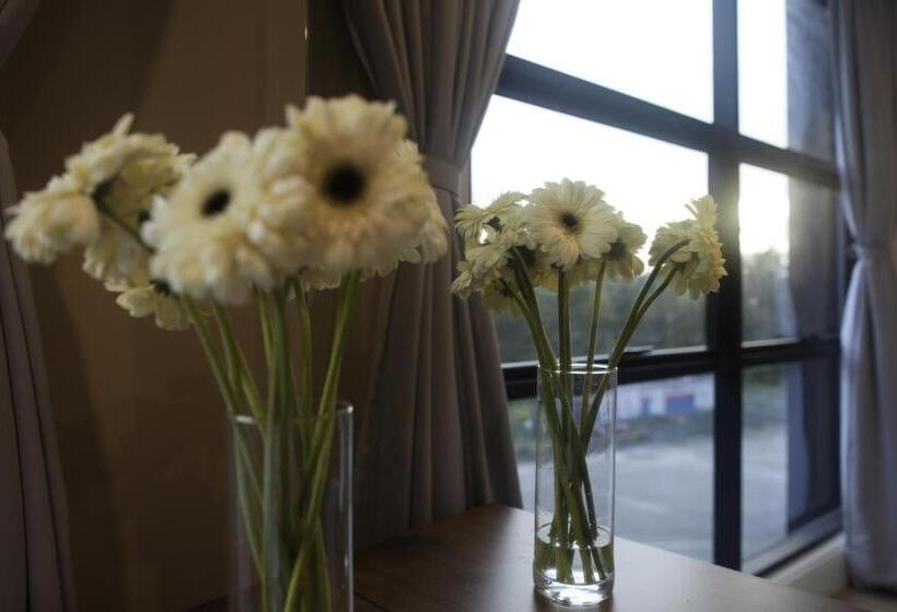 חדר דלוקס, I Am Jazz Boutique