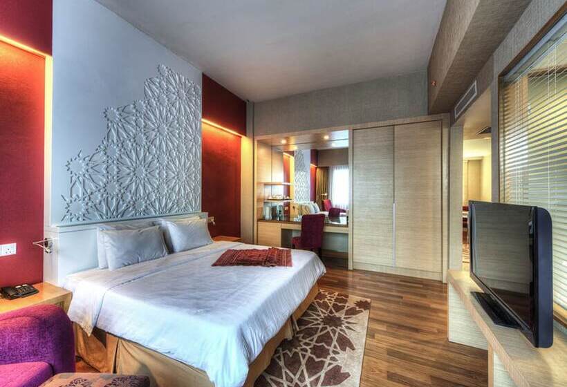 Quarto Deluxe Cama King, Raia Hotel Kota Kinabalu