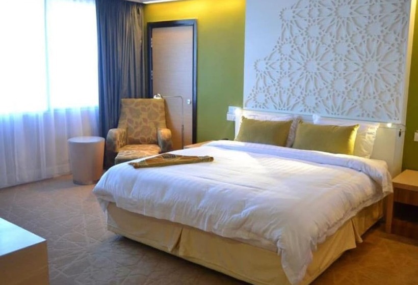 Quarto Deluxe Cama King, Raia Hotel Kota Kinabalu