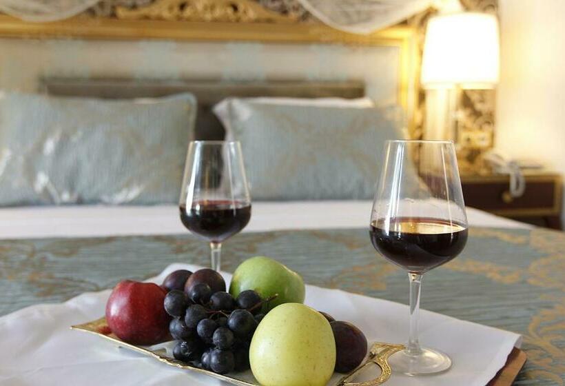 Номер Стандарт, Saint John