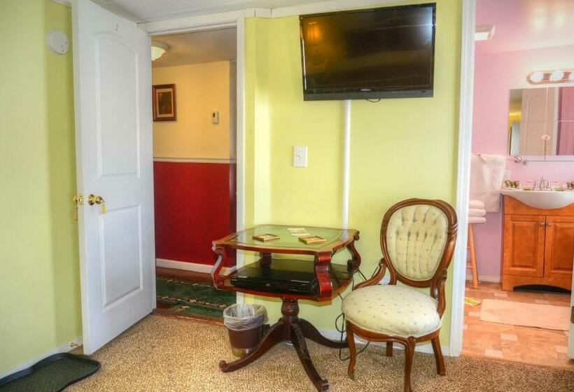 חדר סטנדרט עם מיטת קינג, Mountain Treasure Bed And Breakfast