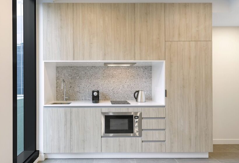סוויטה, Meriton Suites Melbourne