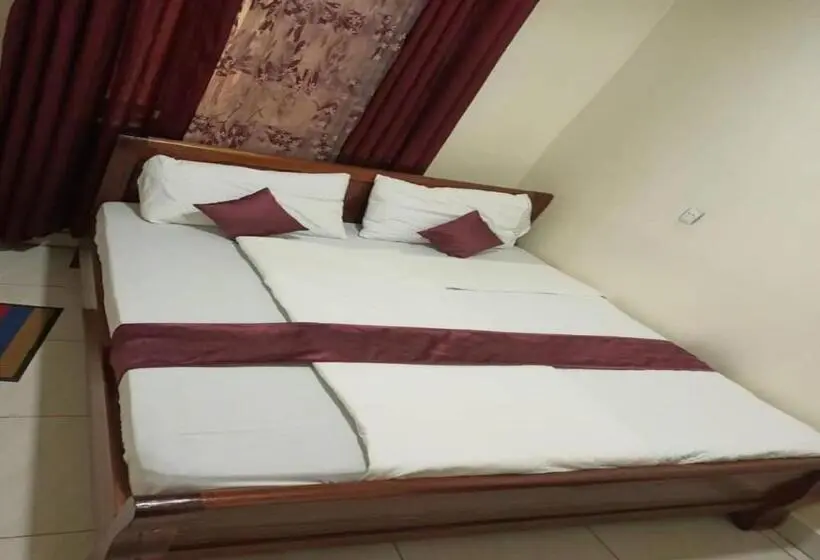 اتاق لوکس با تخت بزرگ, Skylight Motel Kigali Rwanda