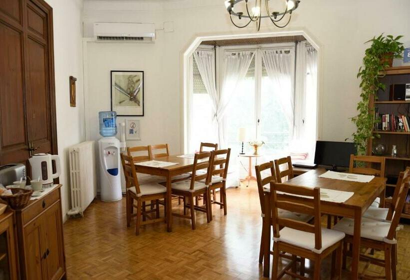 Номер Economy с общей ванной комнатой, Ally S Bed&breakfast