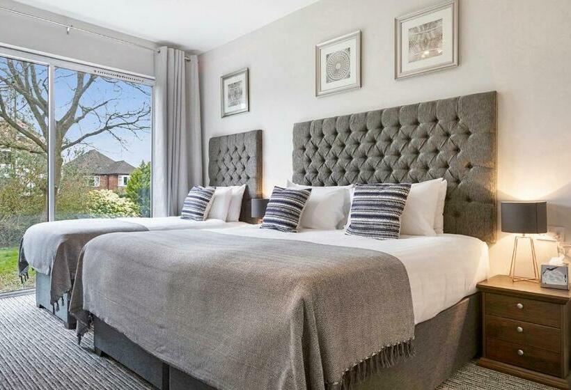 スタンダードトリプルルーム, Martel Guest House