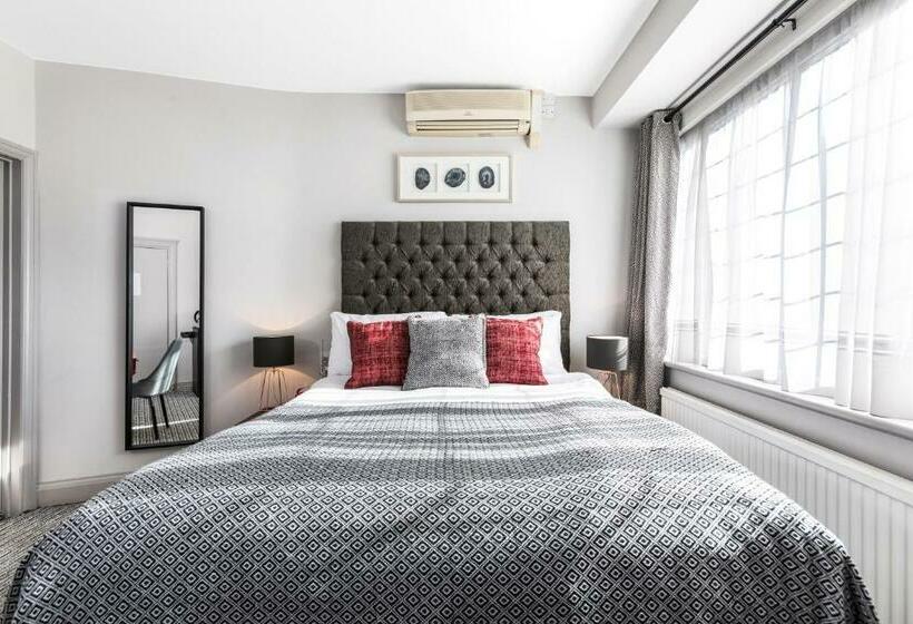 キングサイズベッドのスタンダードルーム, Martel Guest House