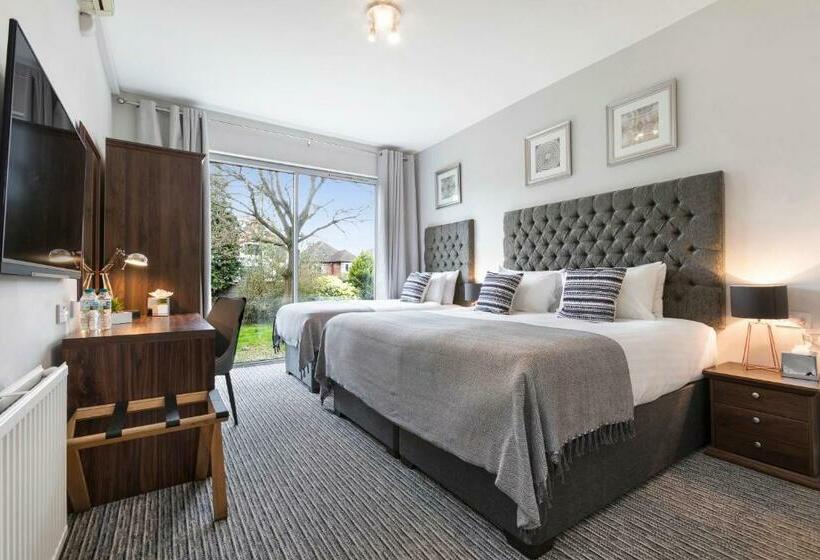 スタンダードトリプルルーム, Martel Guest House