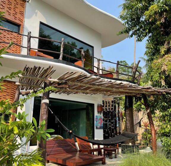 סוויטת ג'וניור משפחתית, Ac 2 Resort