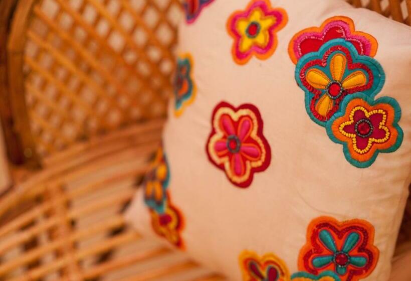 디럭스 룸, Ashiyana Cliff And Beach Resort