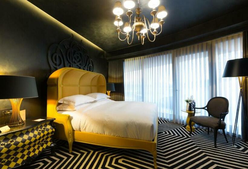 اتاق لوکس با تخت بزرگ, Doubletree By Hilton Hotel Izmir Airport