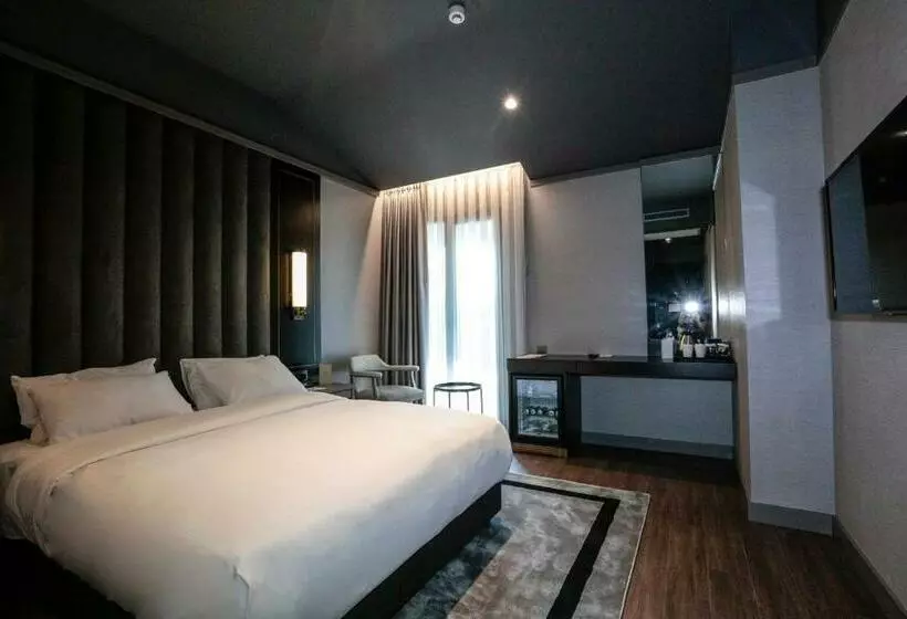 اتاق استاندارد با تخت بزرگ, Doubletree By Hilton Hotel Izmir Airport