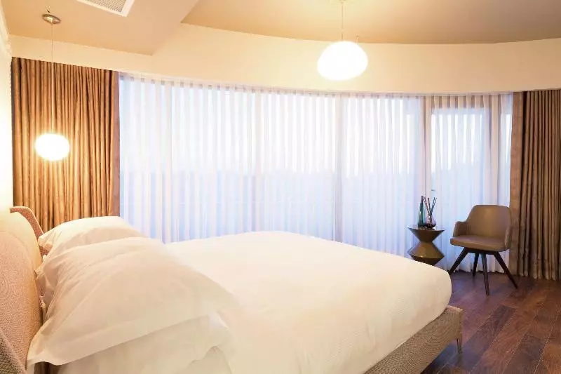 اتاق سوپریور با تخت بزرگ, Doubletree By Hilton Hotel Izmir Airport