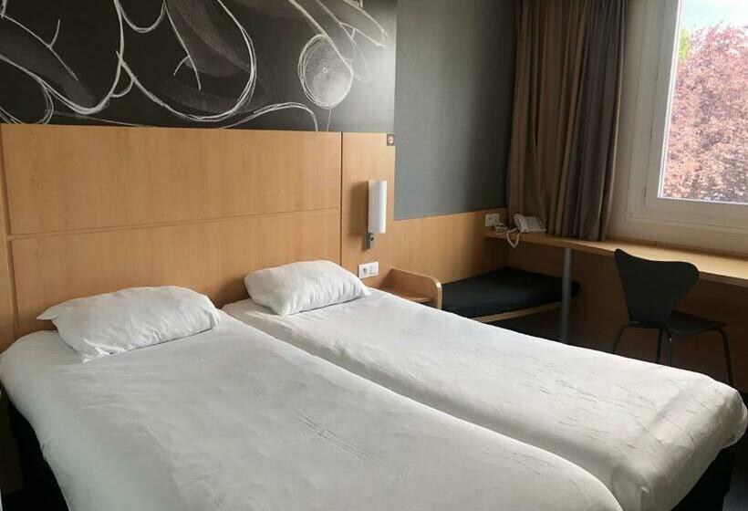 Номер Стандарт, Ibis Clermontferrand Nord Riom