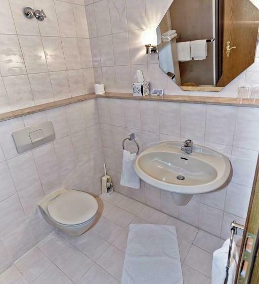 스탠다드 트리플 룸, Landgasthaus Rössle