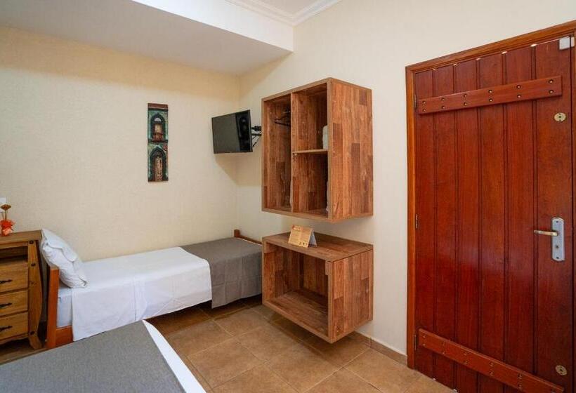 四人标准间, Pousada Galeria Artes