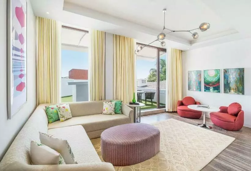 Suite, W Goa