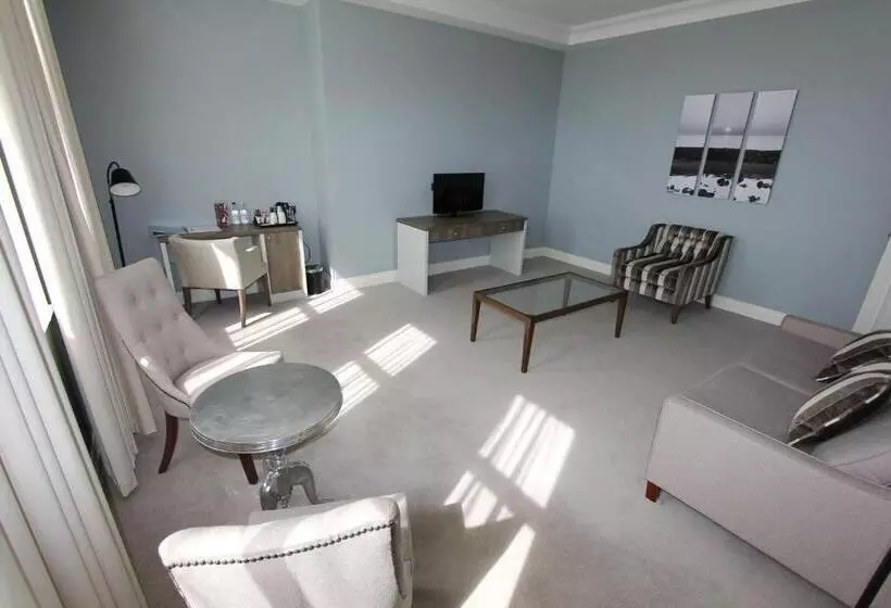 Suite Superior, Yarrow