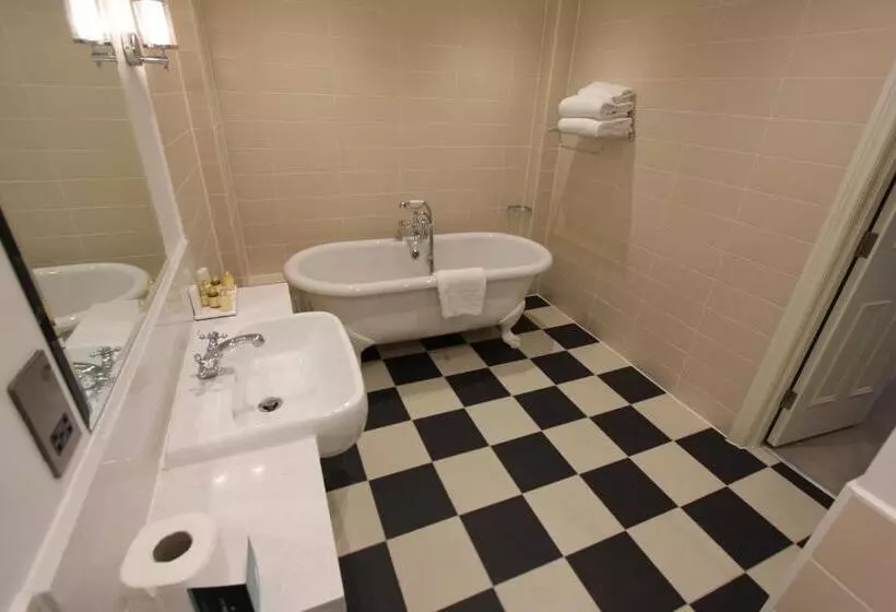 Suite Superior, Yarrow