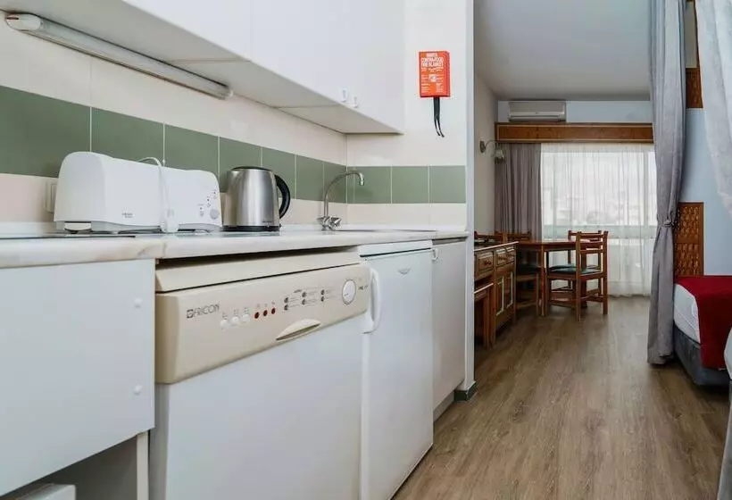 スタンダードスタジオ, Luna Hotel Da Oura