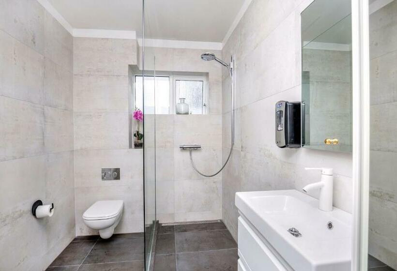 Chambre Standard Individuelle Salle de Bains Commune, Freyja Guesthouse & Suites