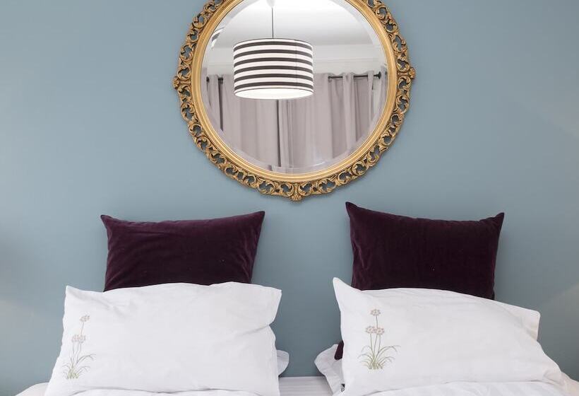 Chambre Standard Salle de Bains Commune, Freyja Guesthouse & Suites