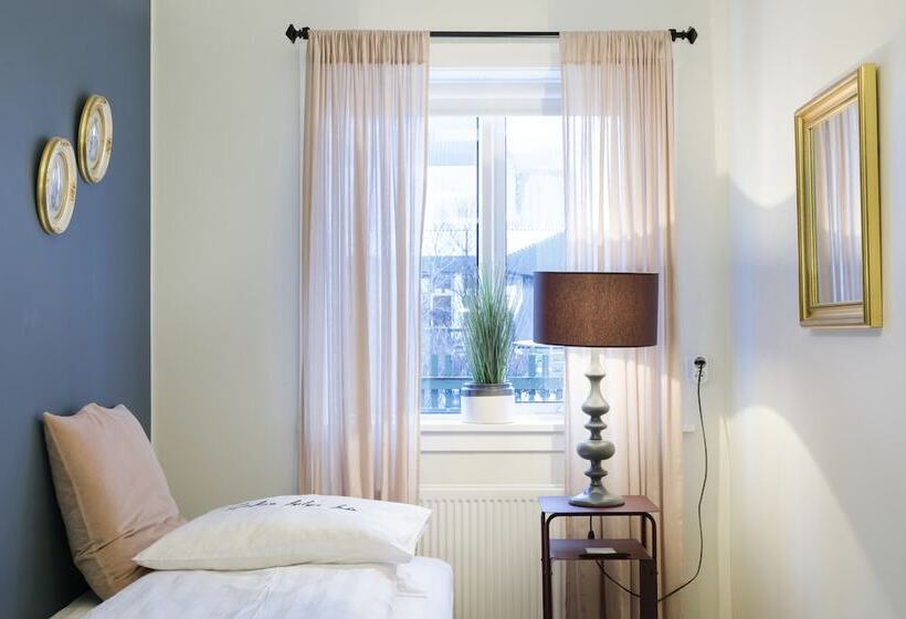 Chambre Standard Individuelle Salle de Bains Commune, Freyja Guesthouse & Suites