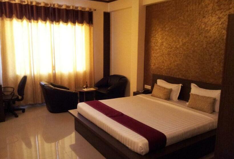 Superior Rum, Savi Regency