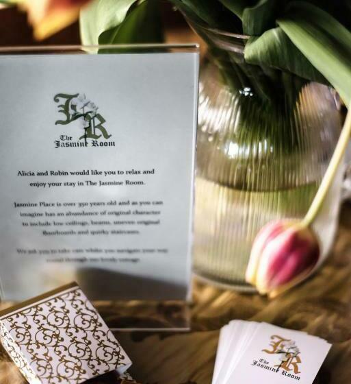 디럭스 스위트, The Jasmine Room