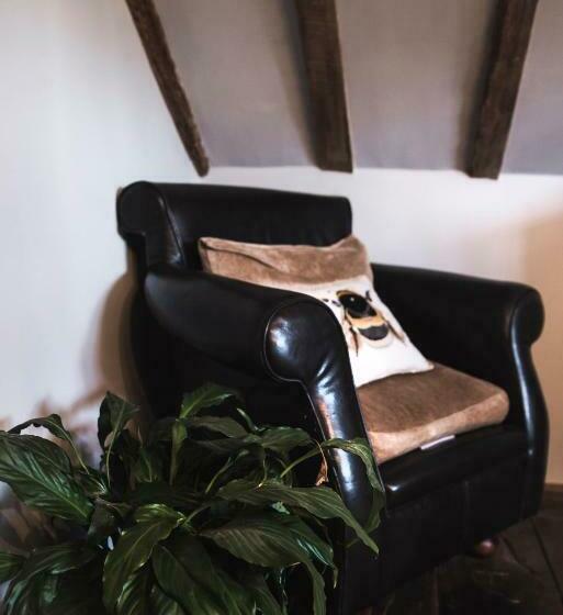 디럭스 스위트, The Jasmine Room