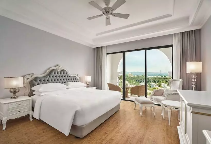 Deluxe Room Garden View