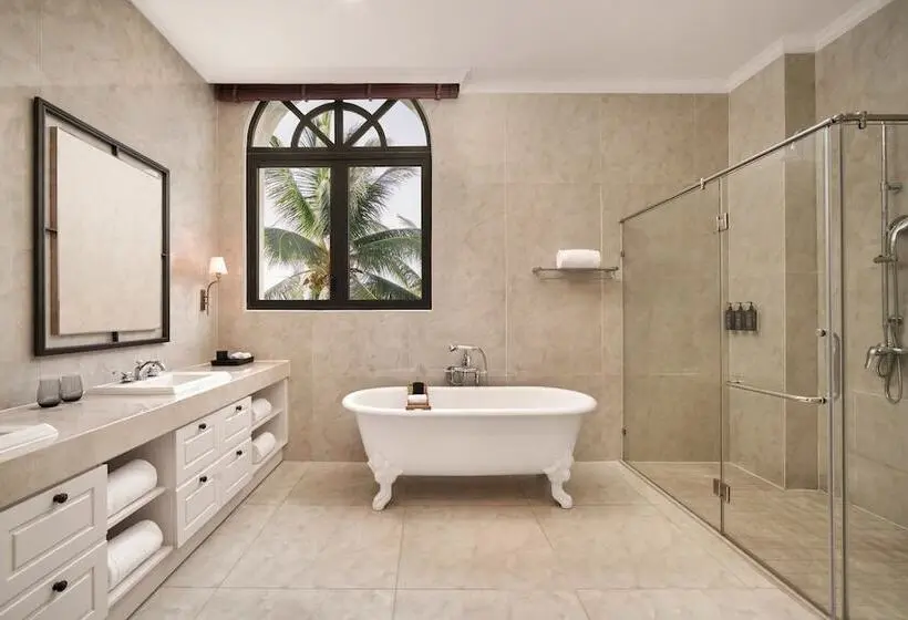 4 Bedroom Villa