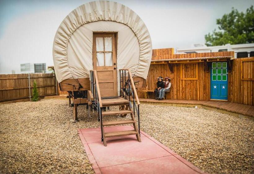 침실 2개 스위트, The Big Texan   Cabins And Wagons