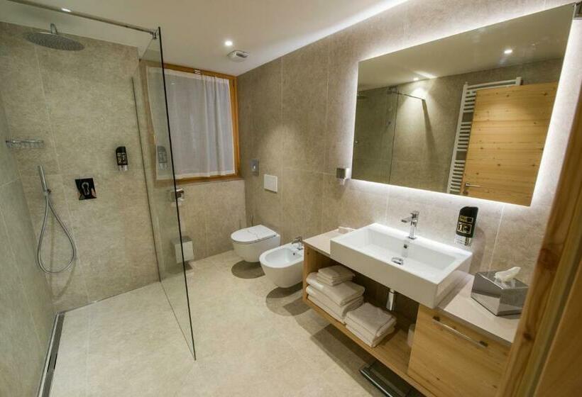 اتاق پریمیوم چهارنفره, Active Hotel Monte Giner