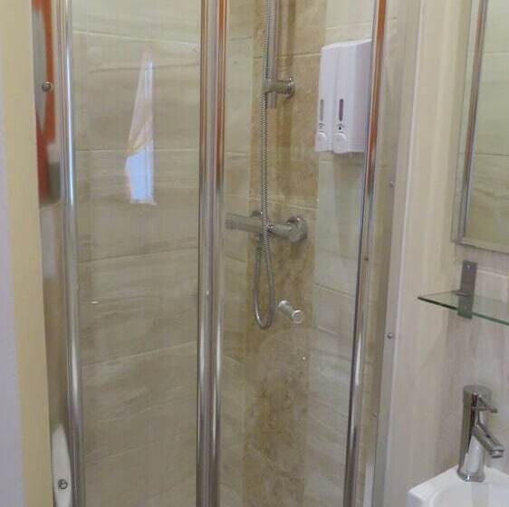 Номер Стандарт, The Wheatsheaf