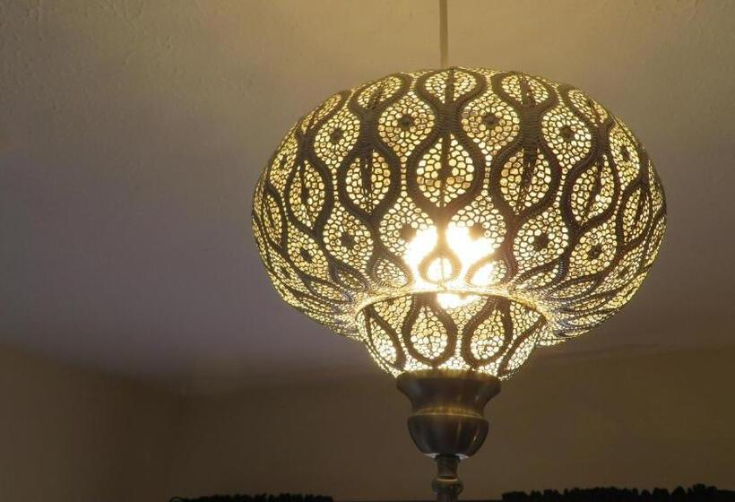 Номер Стандарт, The Wheatsheaf