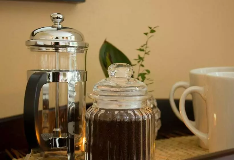 スタンダードルーム, Aziza Guesthouse