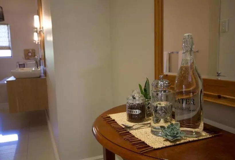 デラックスルーム, Aziza Guesthouse