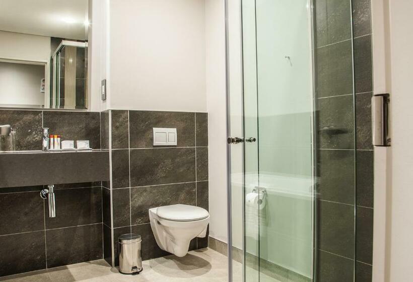 Номер Стандарт, City Lodge Newtown, Johannesburg