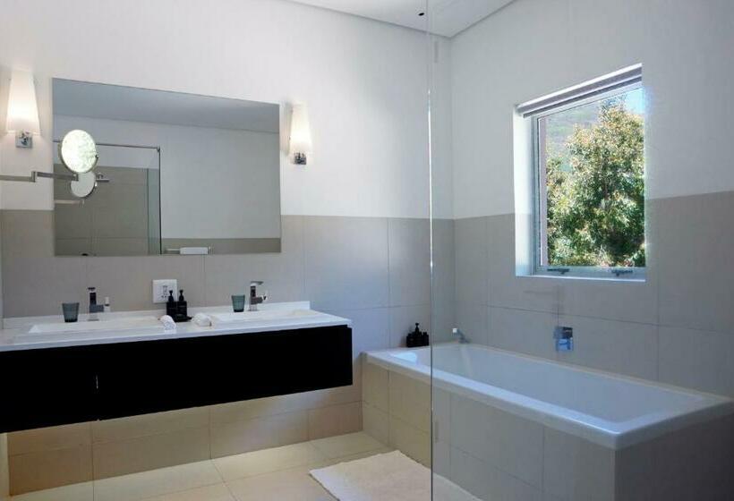 Номер Deluxe, Clouds Estate