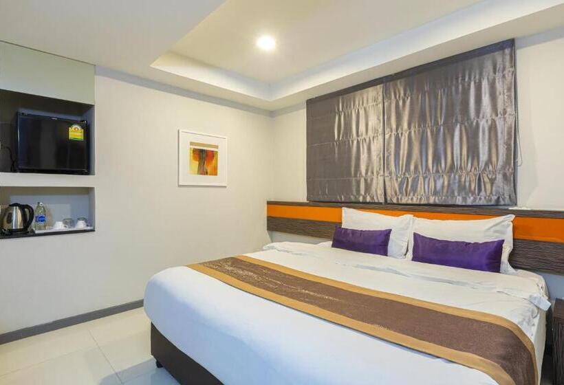 Quarto Superior, Cubic Pratunam