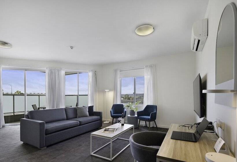 Апартаменты 3 Спальни, Quest Mawson Lakes