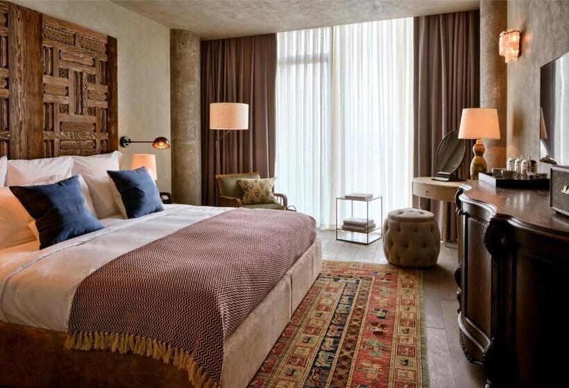 Basic Room, Soho House Istanbul