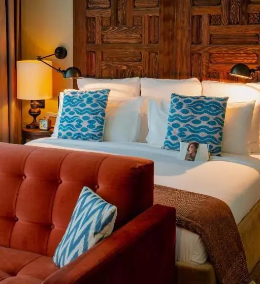 Plus Standard Room, Soho House Istanbul