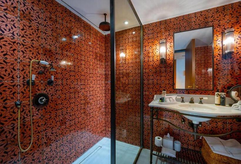 Plus Standard Room, Soho House Istanbul