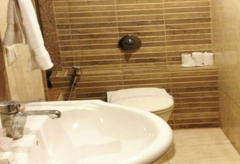 غرفة ديلوكس, The W