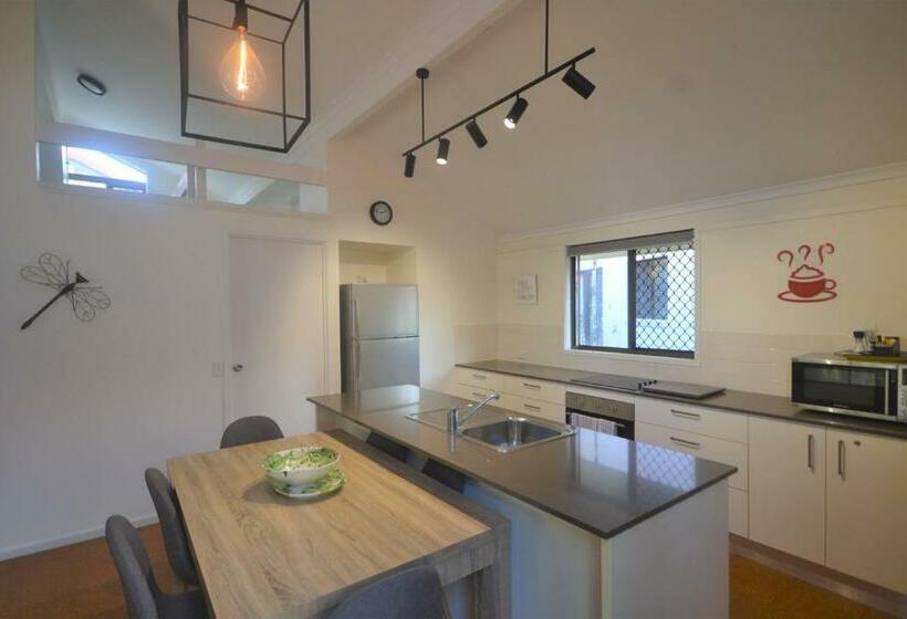 ツーベッドルーム　ヴィラ, Wolngarin Holiday Resort Noosa