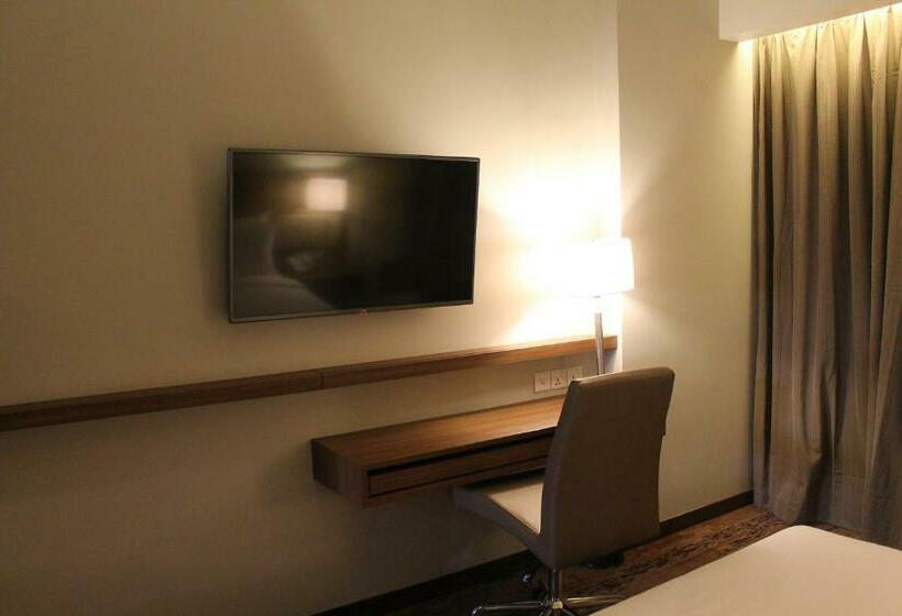 Номер Deluxe, I Hotel Baloi Batam