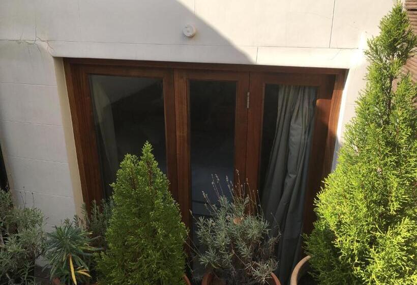 침실 1개 아파트, Kennington B & B